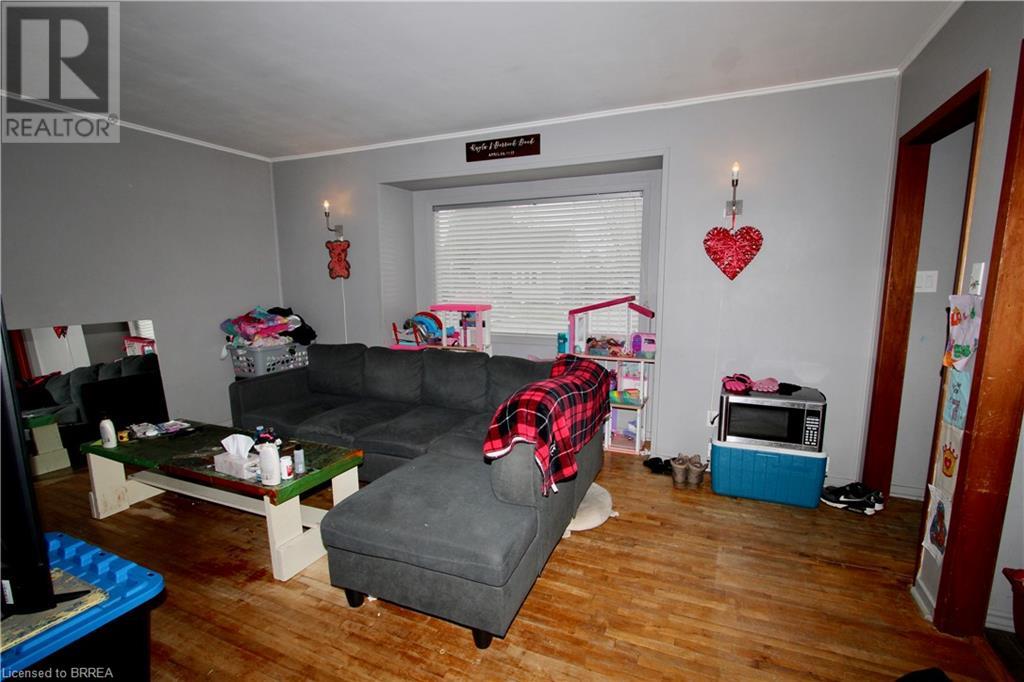 8 Sunset Avenue, Brantford, Ontario  N3T 5G2 - Photo 8 - 40715310