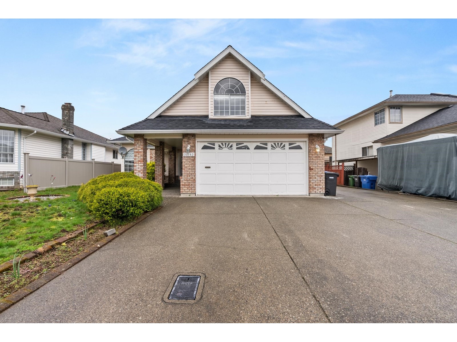 Property at 32143 ASHCROFT DRIVE image 2