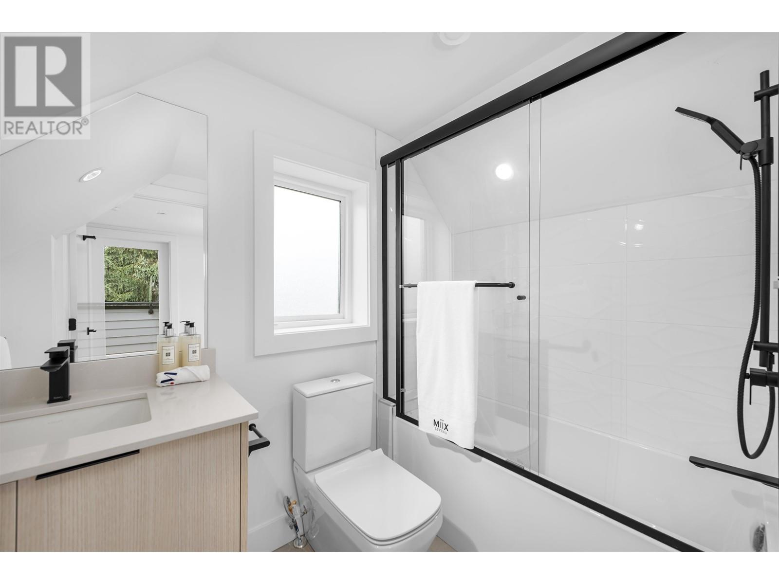 2038 E 1st Avenue, Vancouver, British Columbia  V5N 1B5 - Photo 26 - R2986967