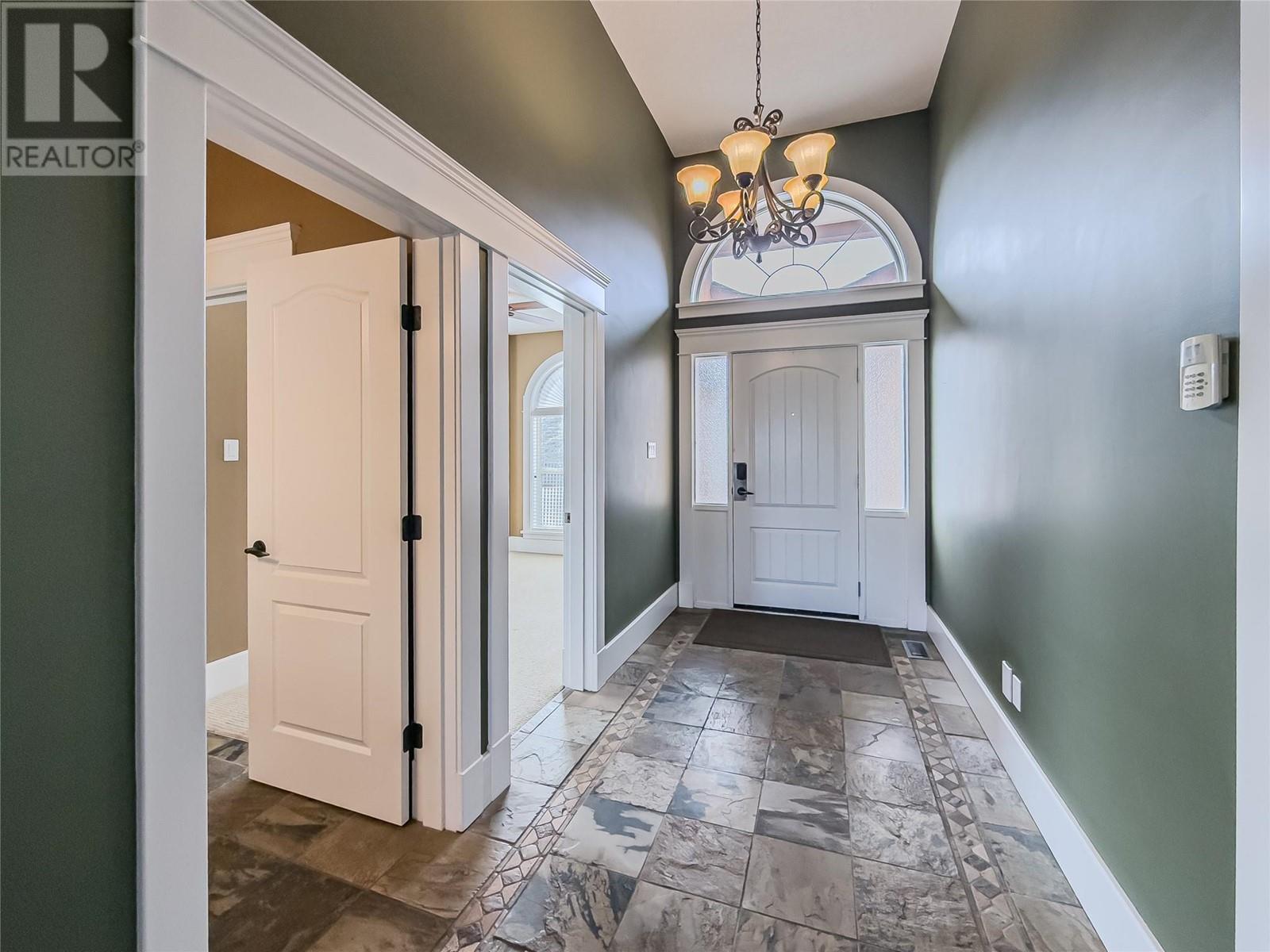 Property at 875 Sahali Terrace Unit# 7 image 4