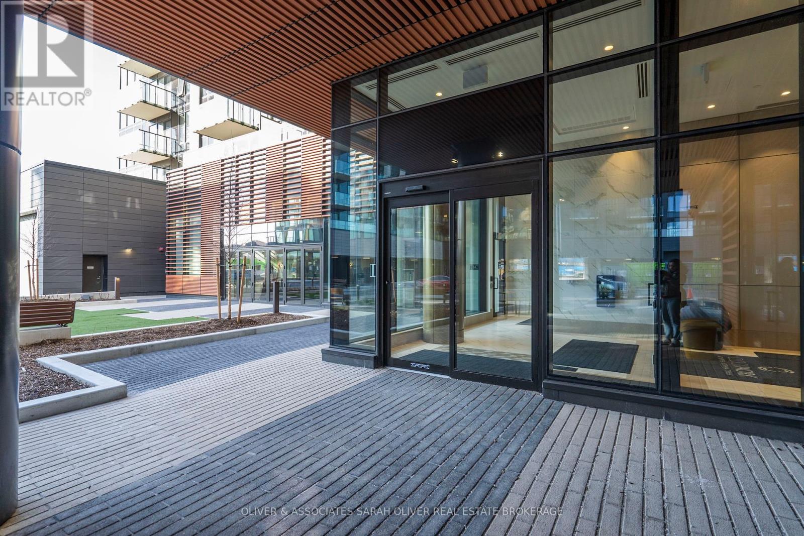 Property at 709 - 1415 DUNDAS STREET E image 3