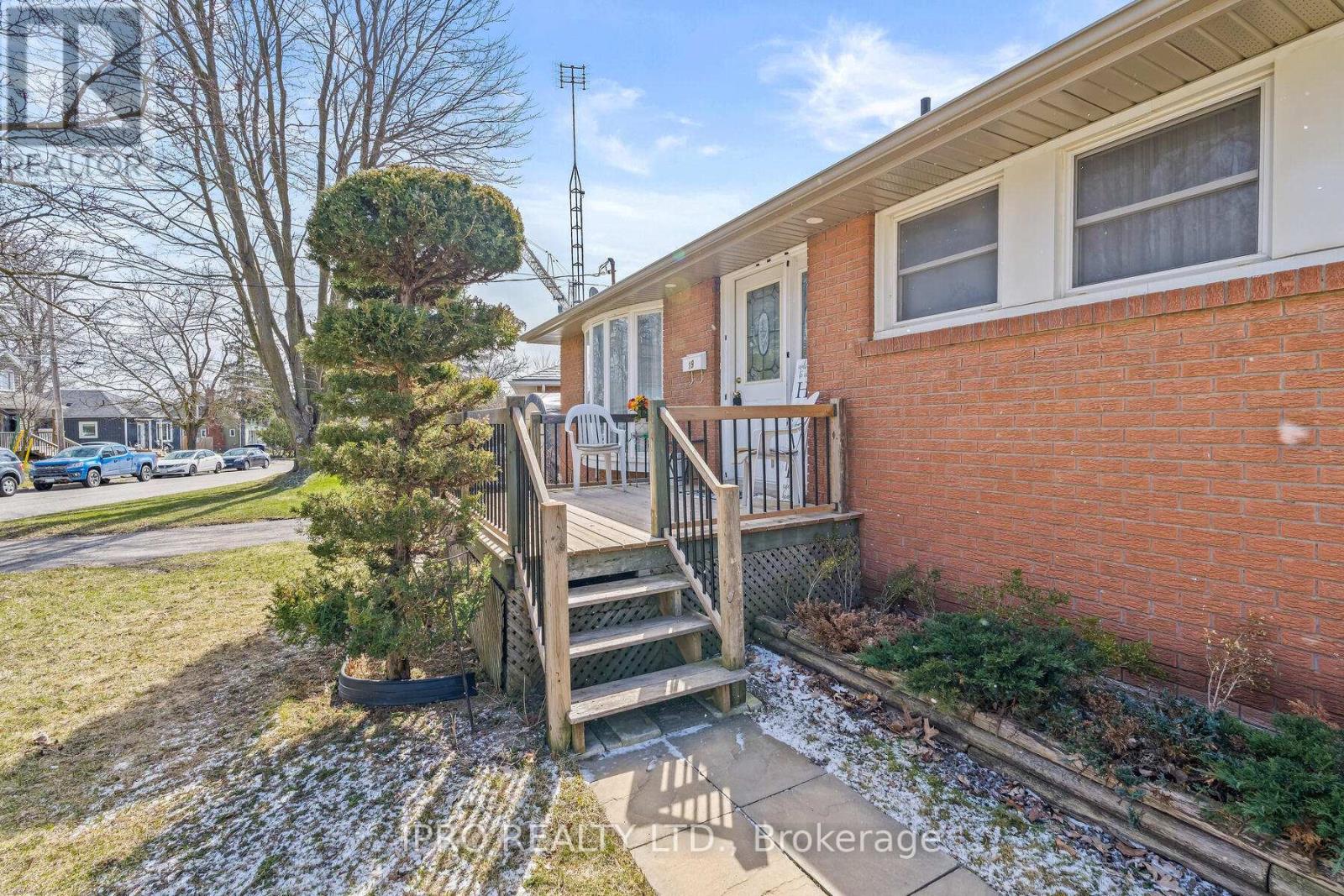 Property at 19 DAYFOOT DRIVE image 5
