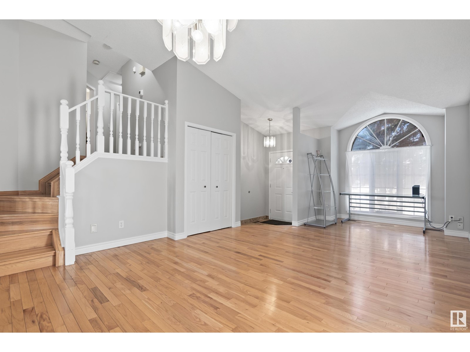 Property at 12804 158 AV NW image 3