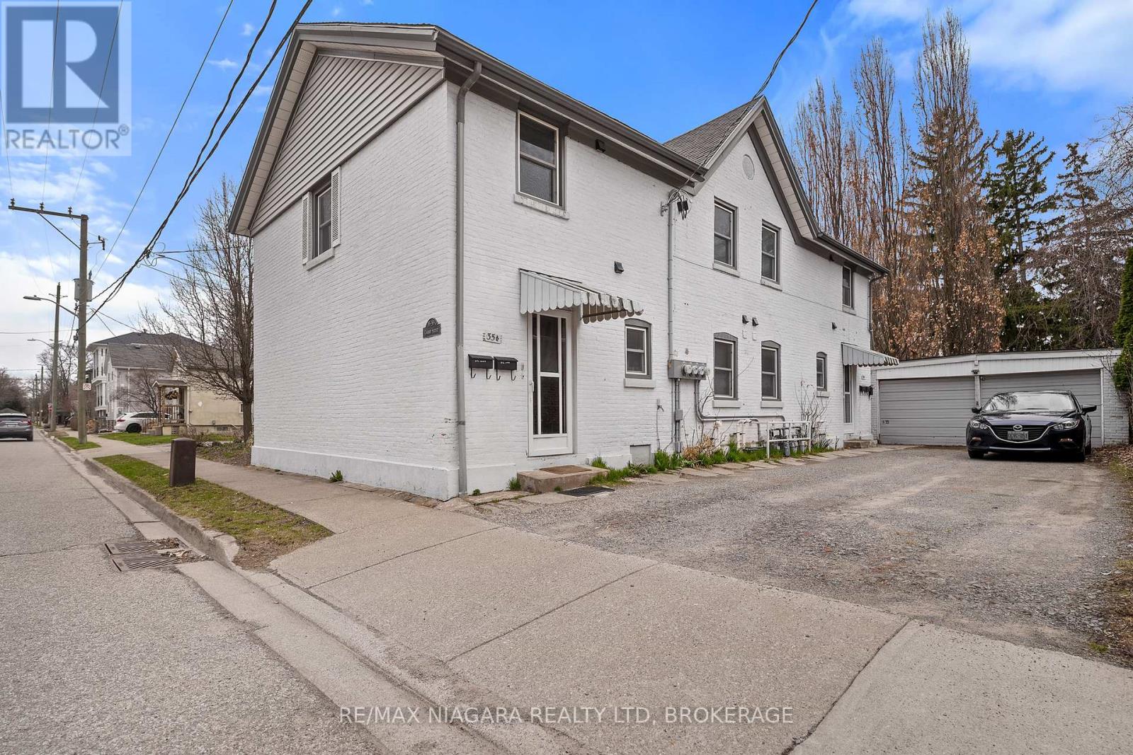 MAIN - 35 1/2 CHERRY STREET, St. Catharines, Ontario