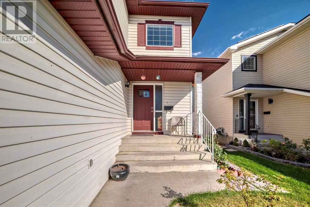Property at 142 Harvest Creek Close NE image 3