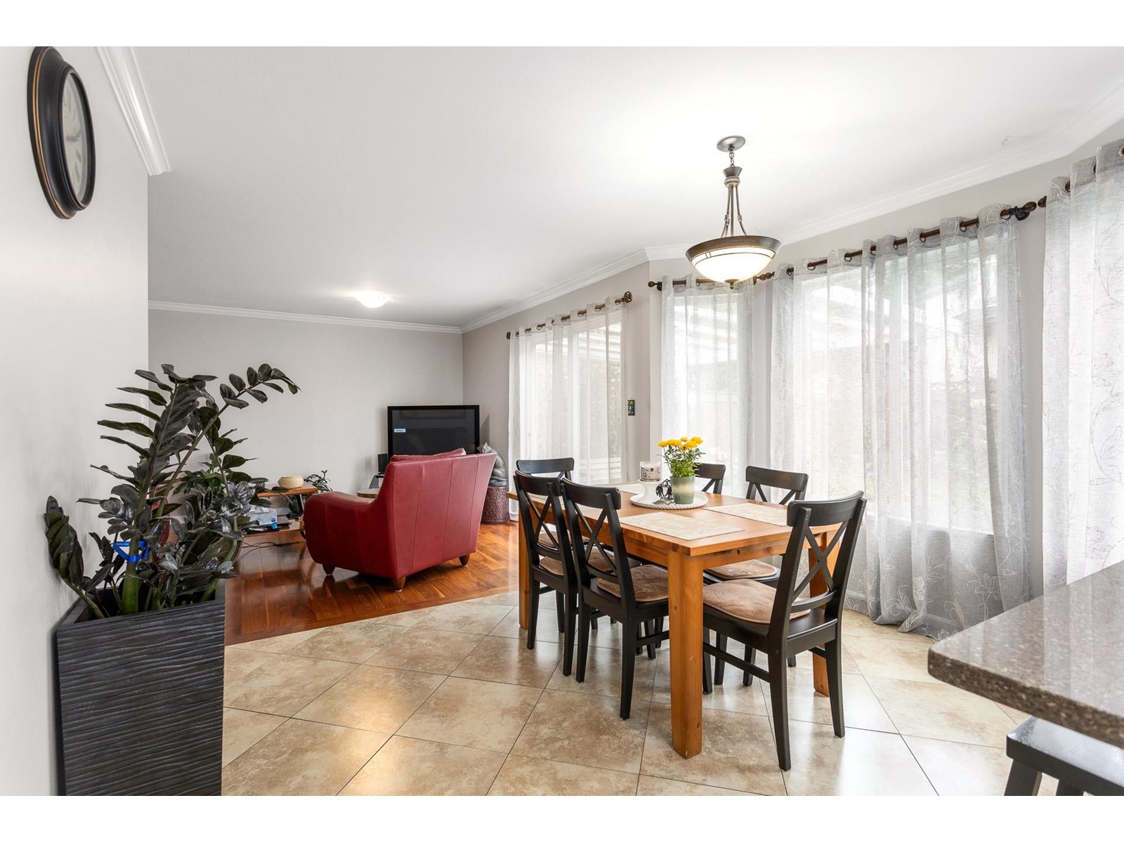 14555 Wellington Drive, Surrey, British Columbia  V3R 0A4 - Photo 8 - R2988327
