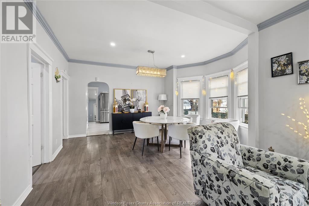 Property at 960 CATARAQUI STREET image 3