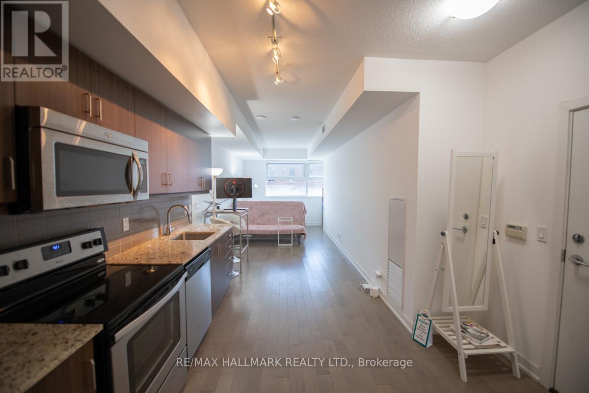Property at 602 - 10 WILLISON SQUARE image 2