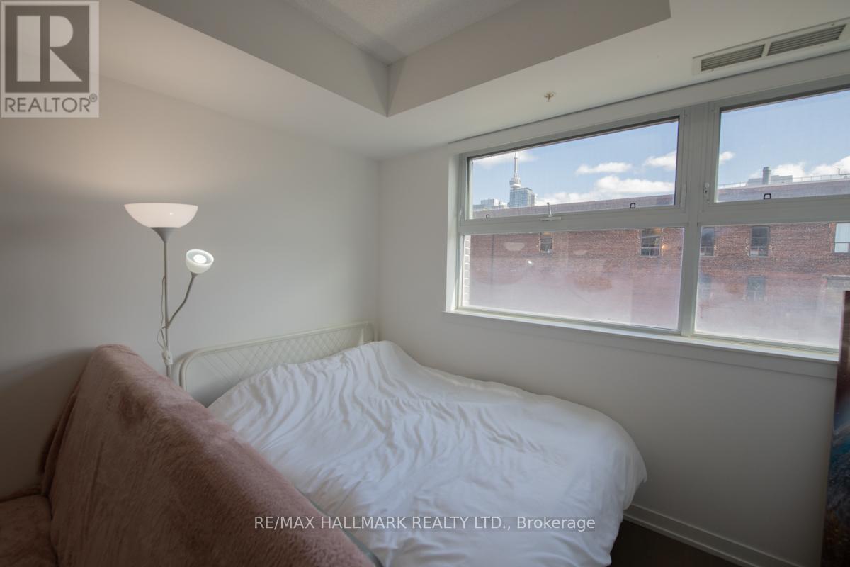 Property at 602 - 10 WILLISON SQUARE image 5