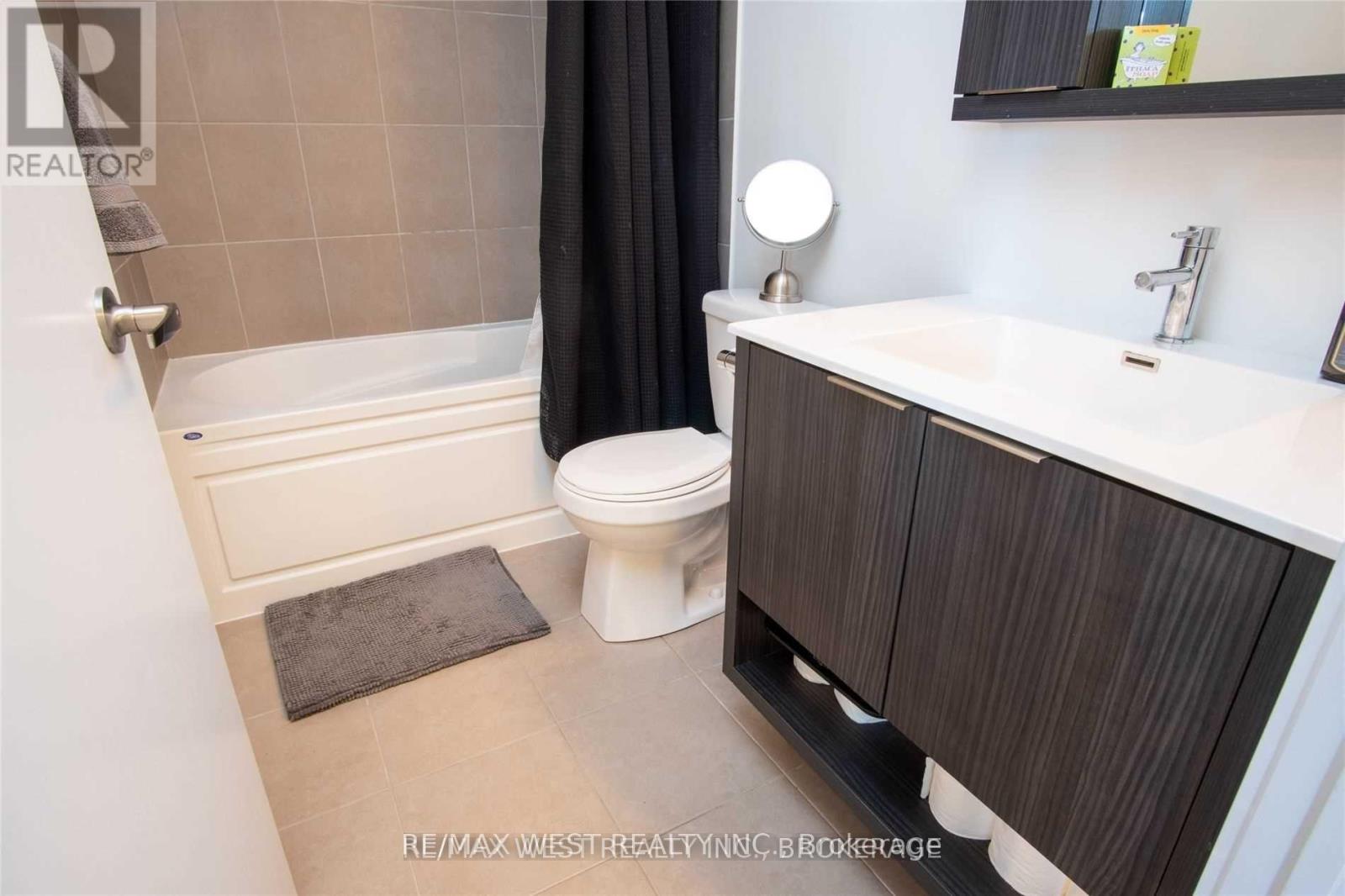 519 - 99 The Donway Boulevard W, Toronto (Banbury-Don Mills), Ontario  M3C 0N8 - Photo 12 - C12072172
