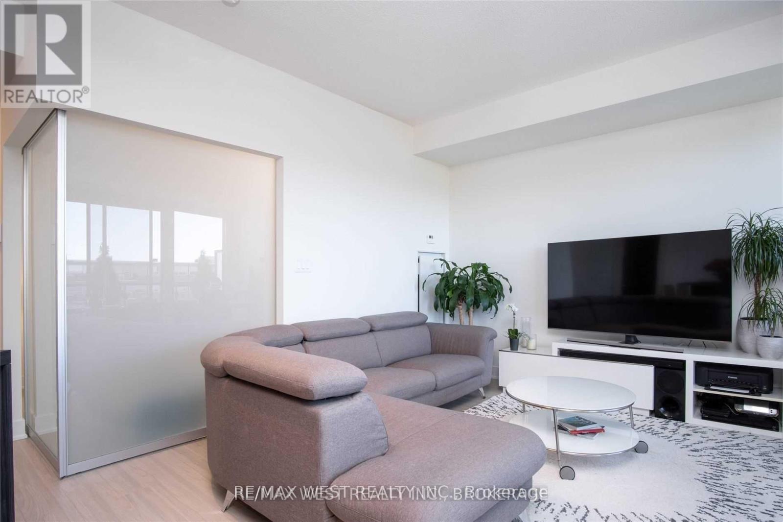 519 - 99 The Donway Boulevard W, Toronto (Banbury-Don Mills), Ontario  M3C 0N8 - Photo 15 - C12072172