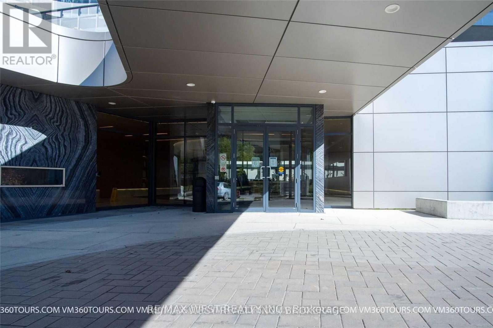 519 - 99 The Donway Boulevard W, Toronto (Banbury-Don Mills), Ontario  M3C 0N8 - Photo 2 - C12072172