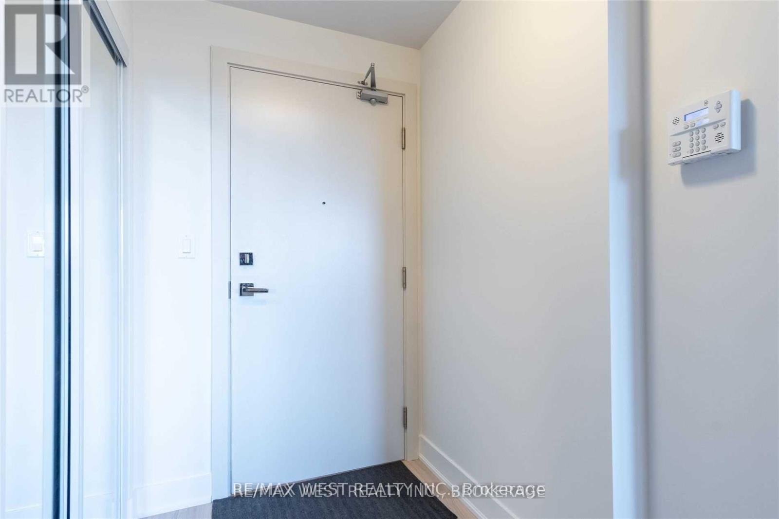 519 - 99 The Donway Boulevard W, Toronto (Banbury-Don Mills), Ontario  M3C 0N8 - Photo 8 - C12072172