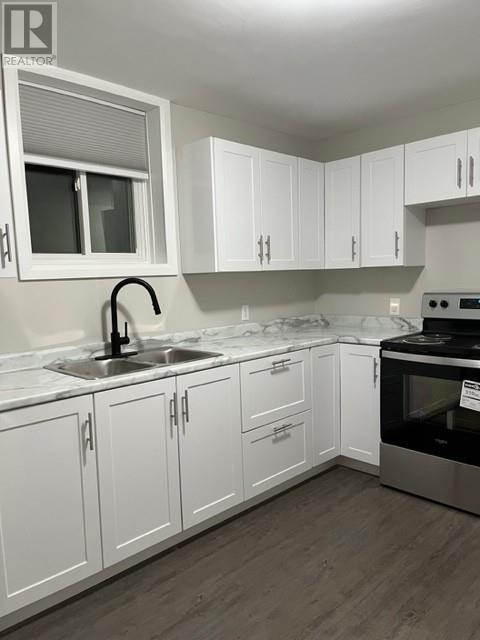 Property at 826 Lawson Street image 2