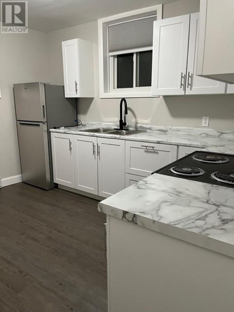 Property at 826 Lawson Street image 3