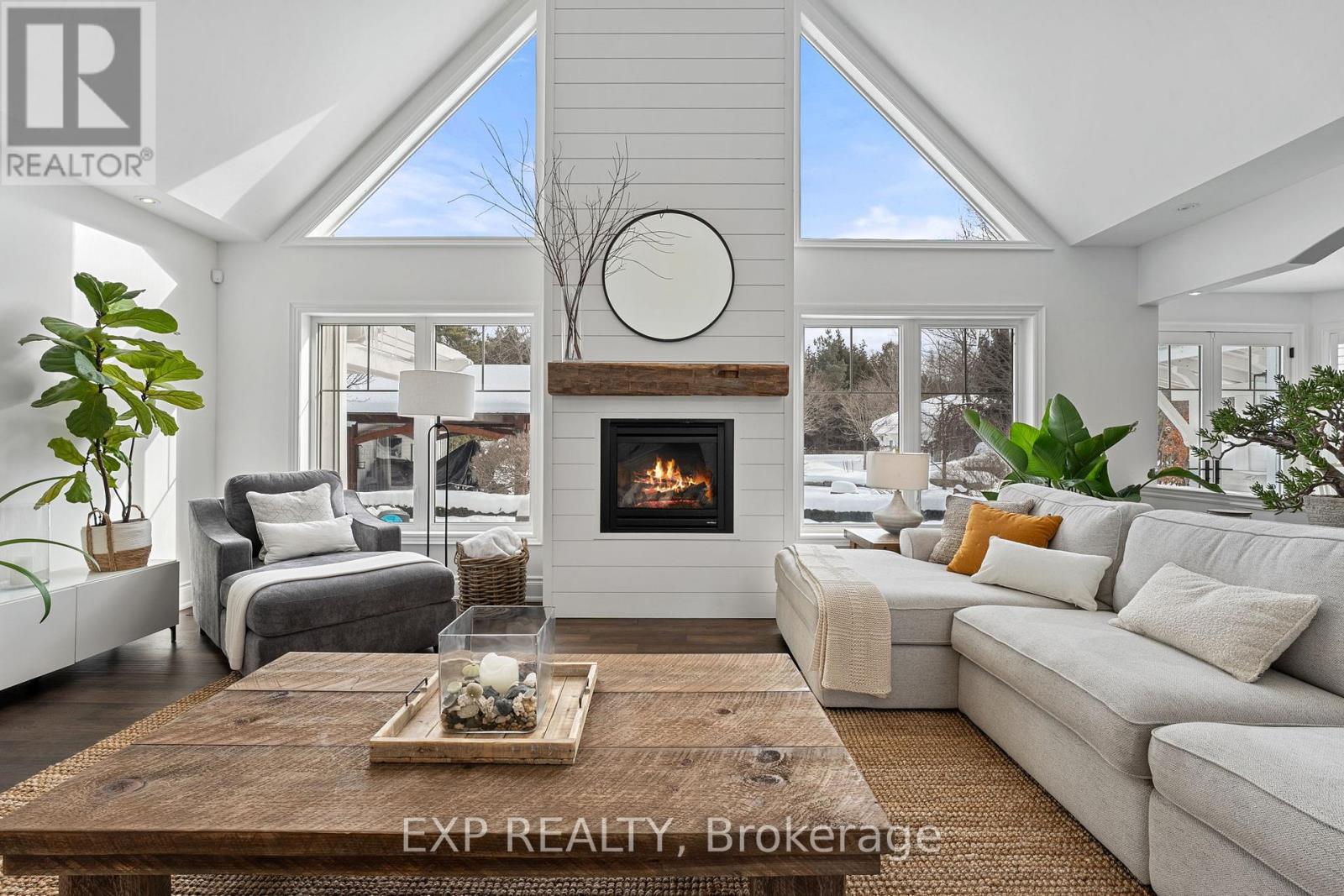 3 Wolford Court, Georgina, Ontario  L4P 0B1 - Photo 6 - N12011933