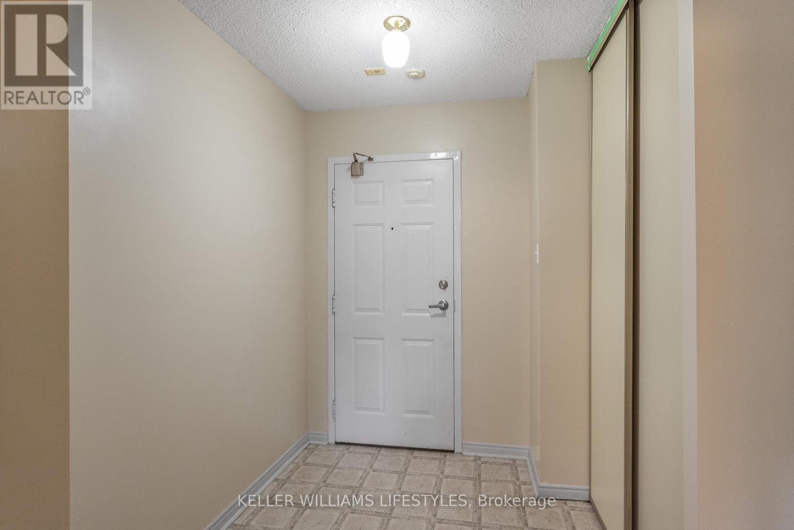 Property at 309 - 95 BASE LINE ROAD W image 3