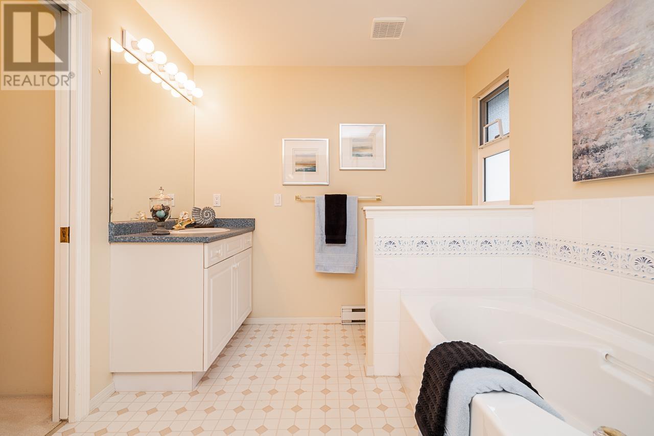 3259 Pinehurst Place, Coquitlam, British Columbia  V3E 3K3 - Photo 25 - R2987956