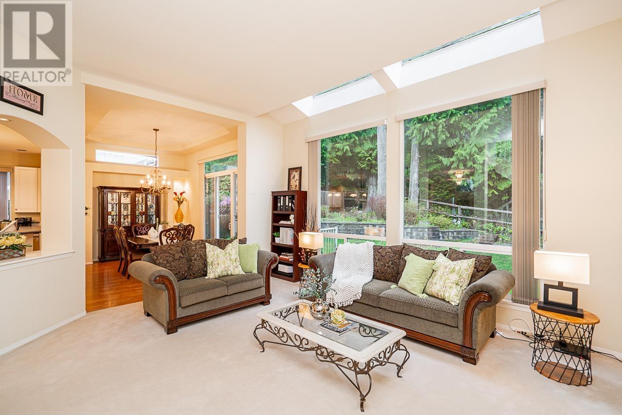 3259 Pinehurst Place, Coquitlam, British Columbia  V3E 3K3 - Photo 6 - R2987956