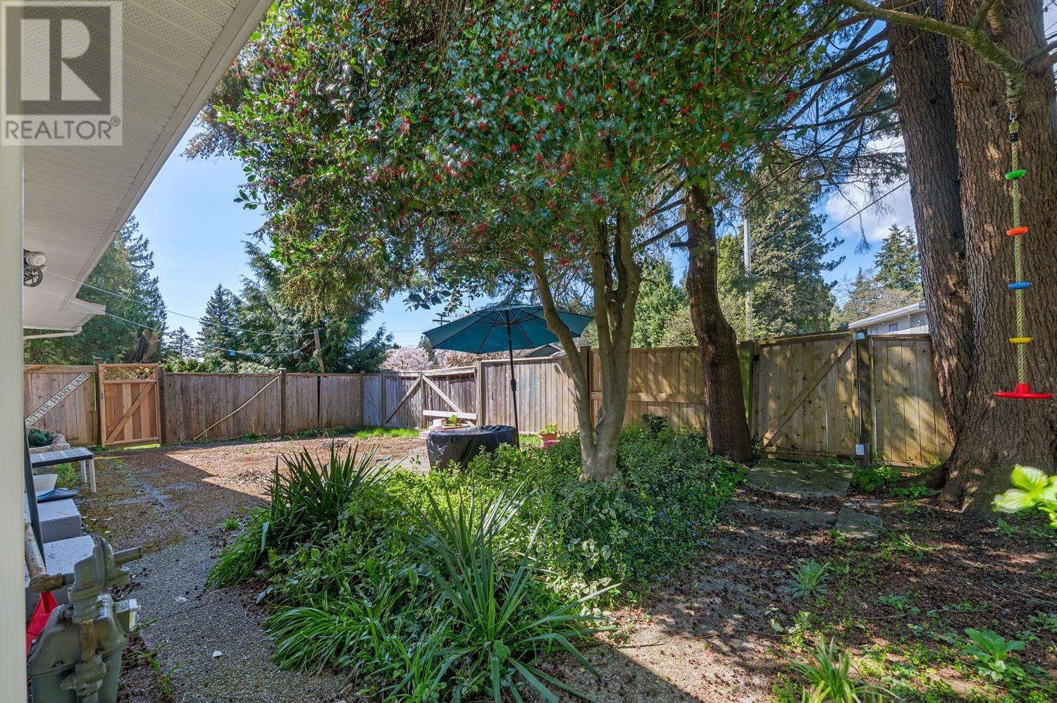 4010 Sunnycrest Drive, North Vancouver, British Columbia  V7R 3E4 - Photo 9 - R2988187