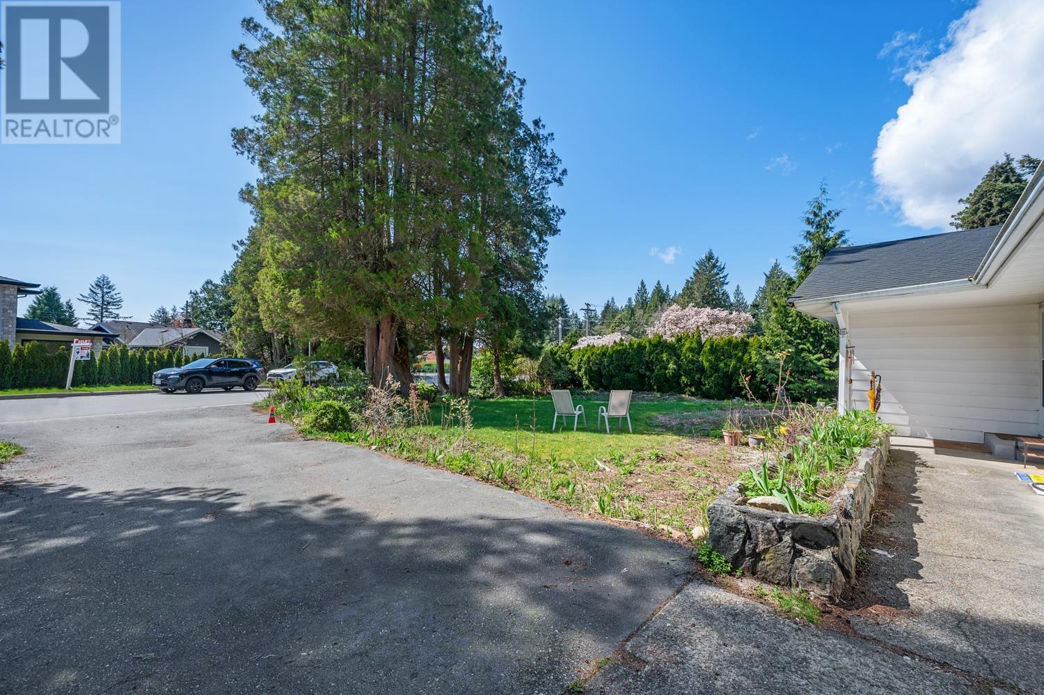 4010 Sunnycrest Drive, North Vancouver, British Columbia  V7R 3E4 - Photo 10 - R2988187