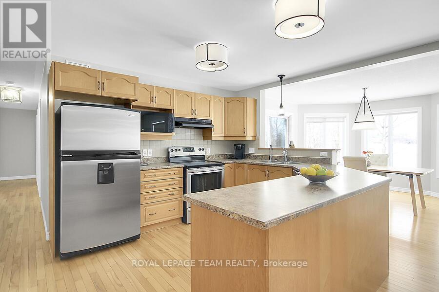 988 River Road, North Grenville, Ontario  K0G 1J0 - Photo 14 - X12072318