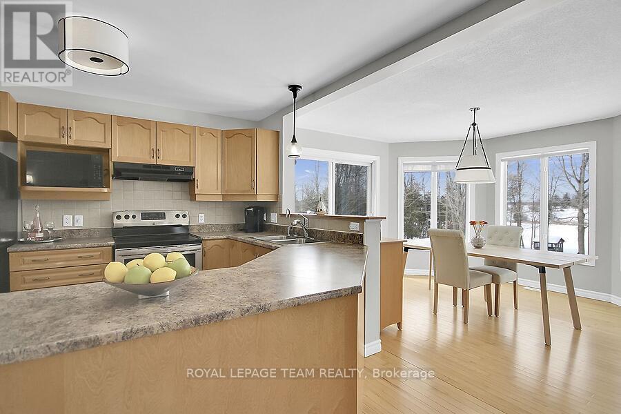 988 River Road, North Grenville, Ontario  K0G 1J0 - Photo 17 - X12072318