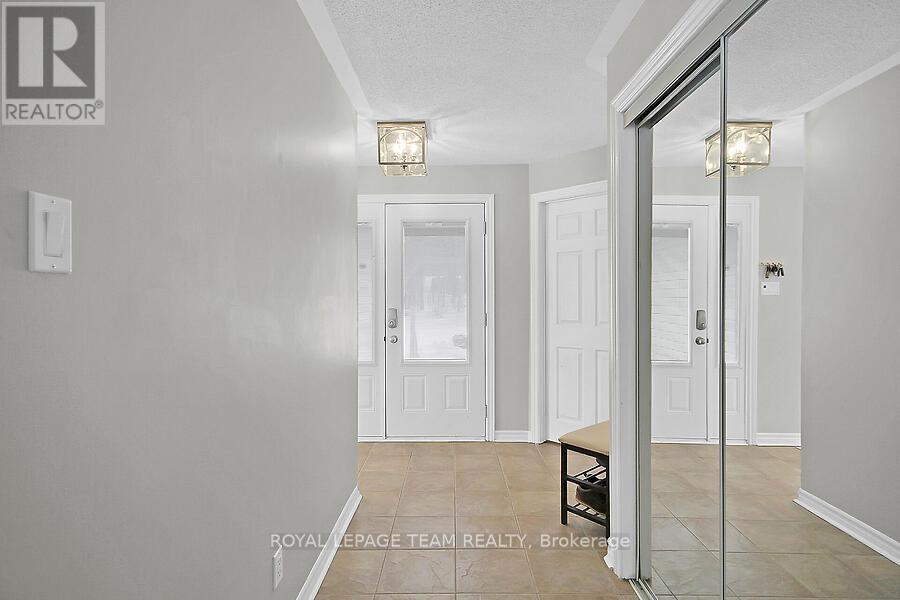988 River Road, North Grenville, Ontario  K0G 1J0 - Photo 5 - X12072318