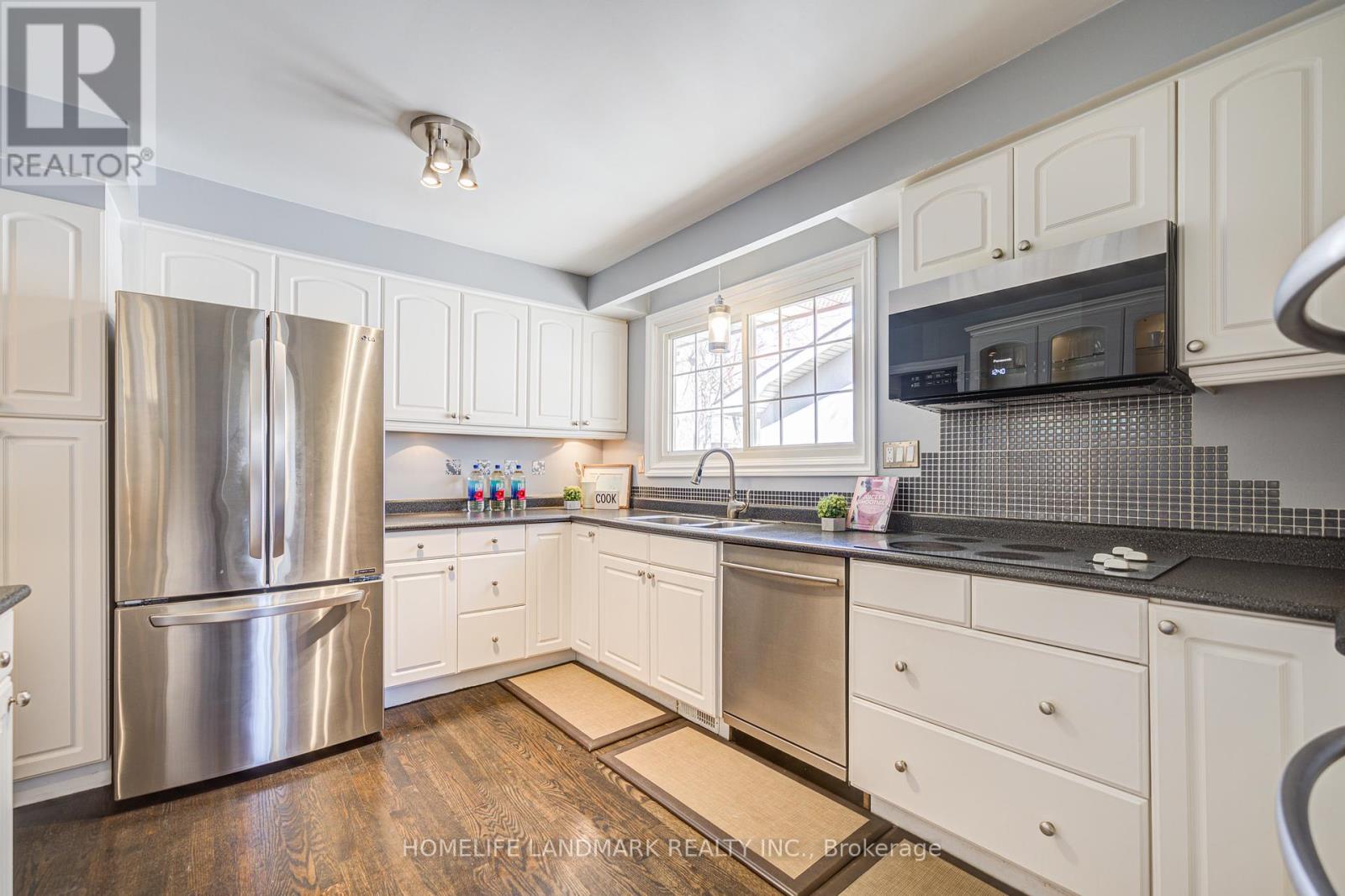 2165 Dunedin Road, Oakville, Ontario  L6J 5V2 - Photo 18 - W12072162