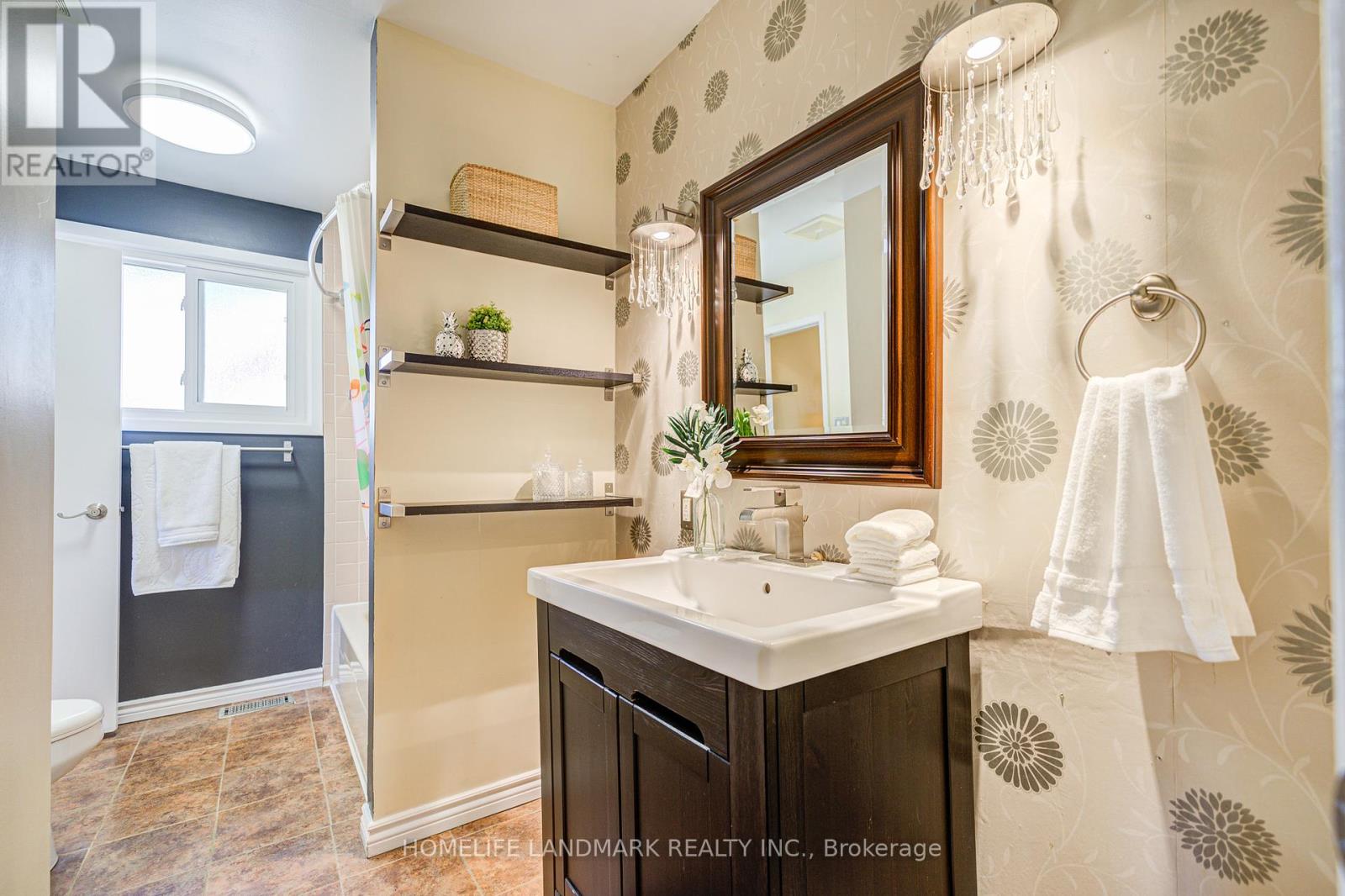 2165 Dunedin Road, Oakville, Ontario  L6J 5V2 - Photo 22 - W12072162