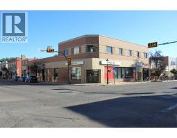 602 3 Street SE SE Hill-33;