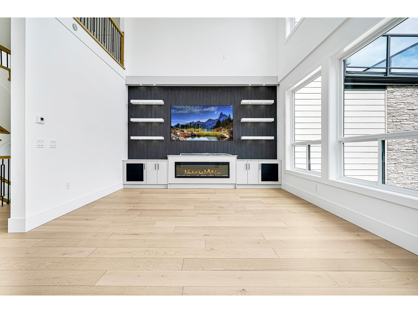 Property at 5468 184 STREET image 3