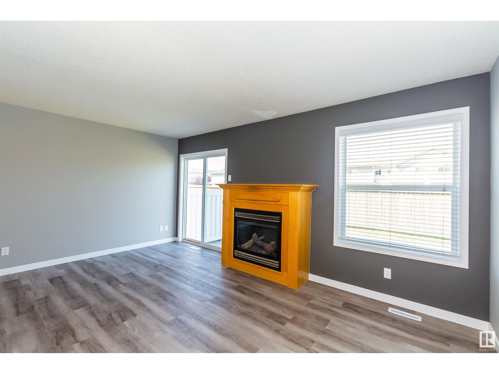 Property at #150 230 EDWARDS DR SW image 4