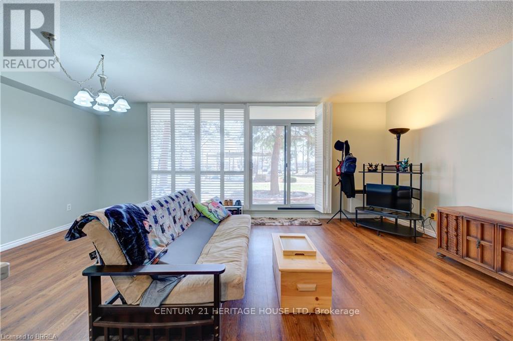 109 - 9 Bonheur Court, Brant (Brantford Twp), Ontario  N3P 1Z5 - Photo 4 - X12072151
