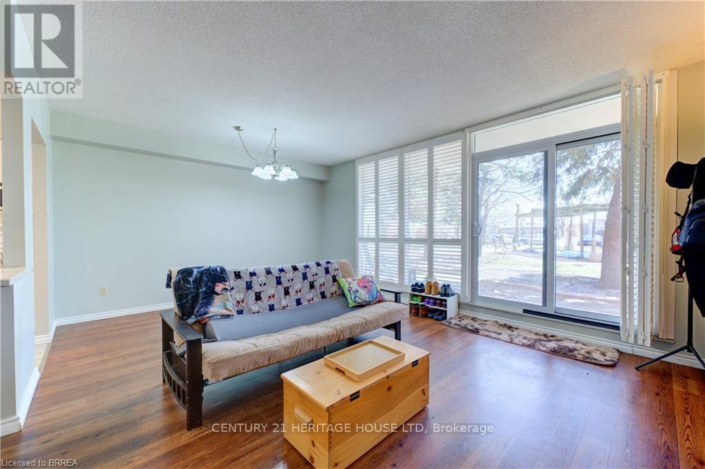 109 - 9 Bonheur Court, Brant (Brantford Twp), Ontario  N3P 1Z5 - Photo 6 - X12072151