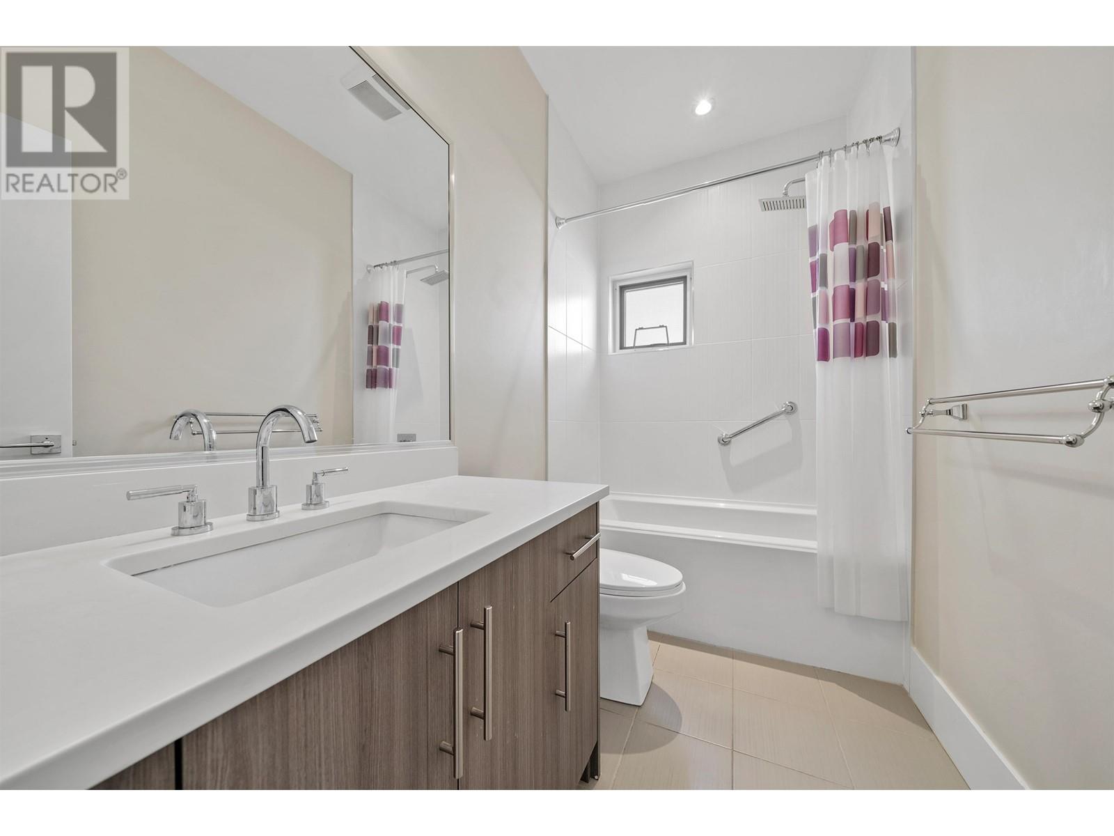 2 330 W 14th Street, North Vancouver, British Columbia  V7M 1P6 - Photo 19 - R2988307