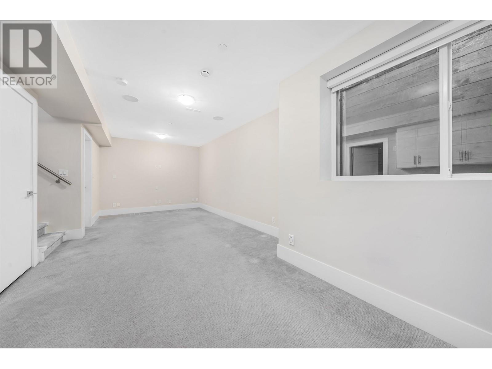 2 330 W 14th Street, North Vancouver, British Columbia  V7M 1P6 - Photo 23 - R2988307