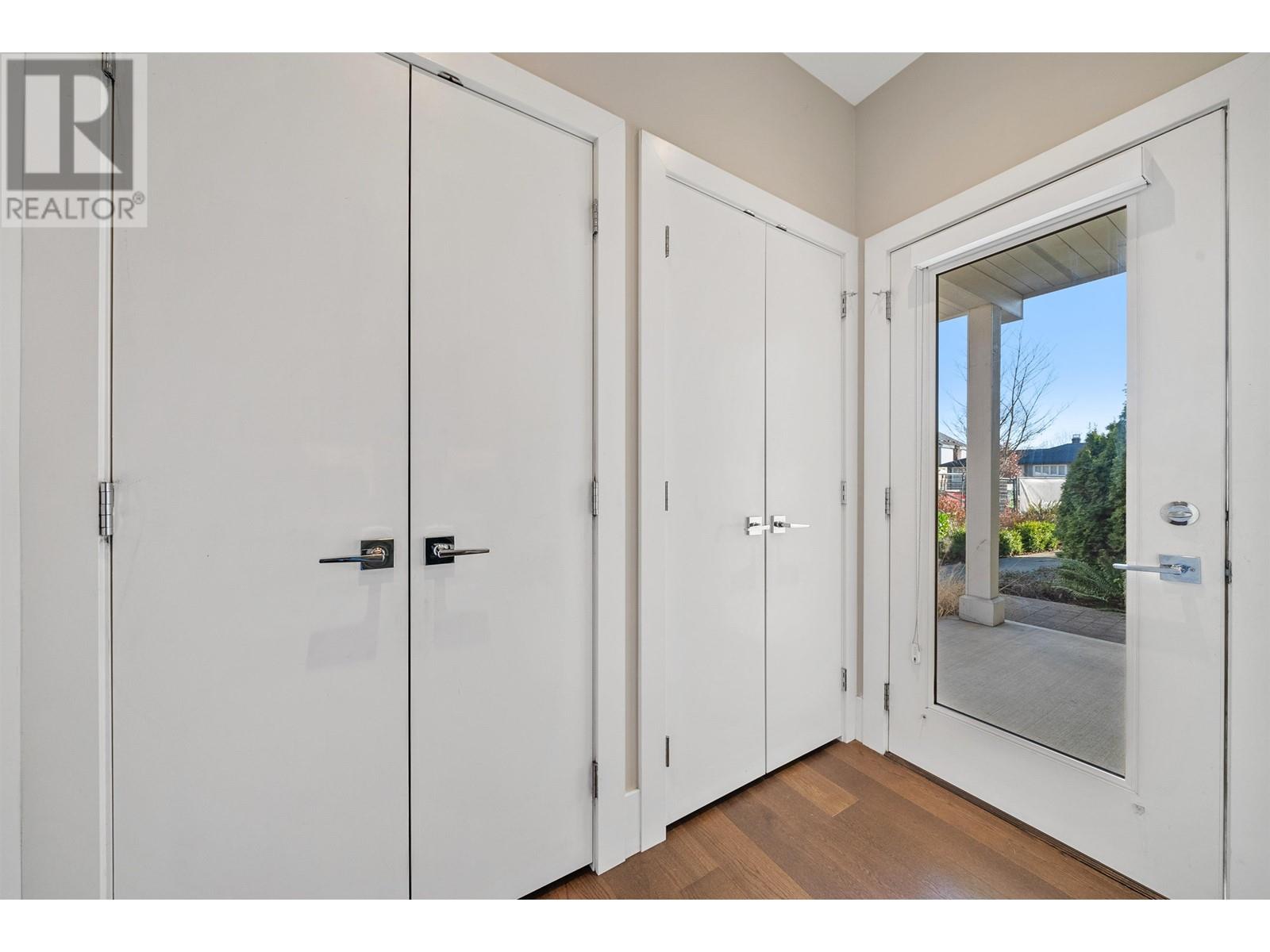 2 330 W 14th Street, North Vancouver, British Columbia  V7M 1P6 - Photo 25 - R2988307
