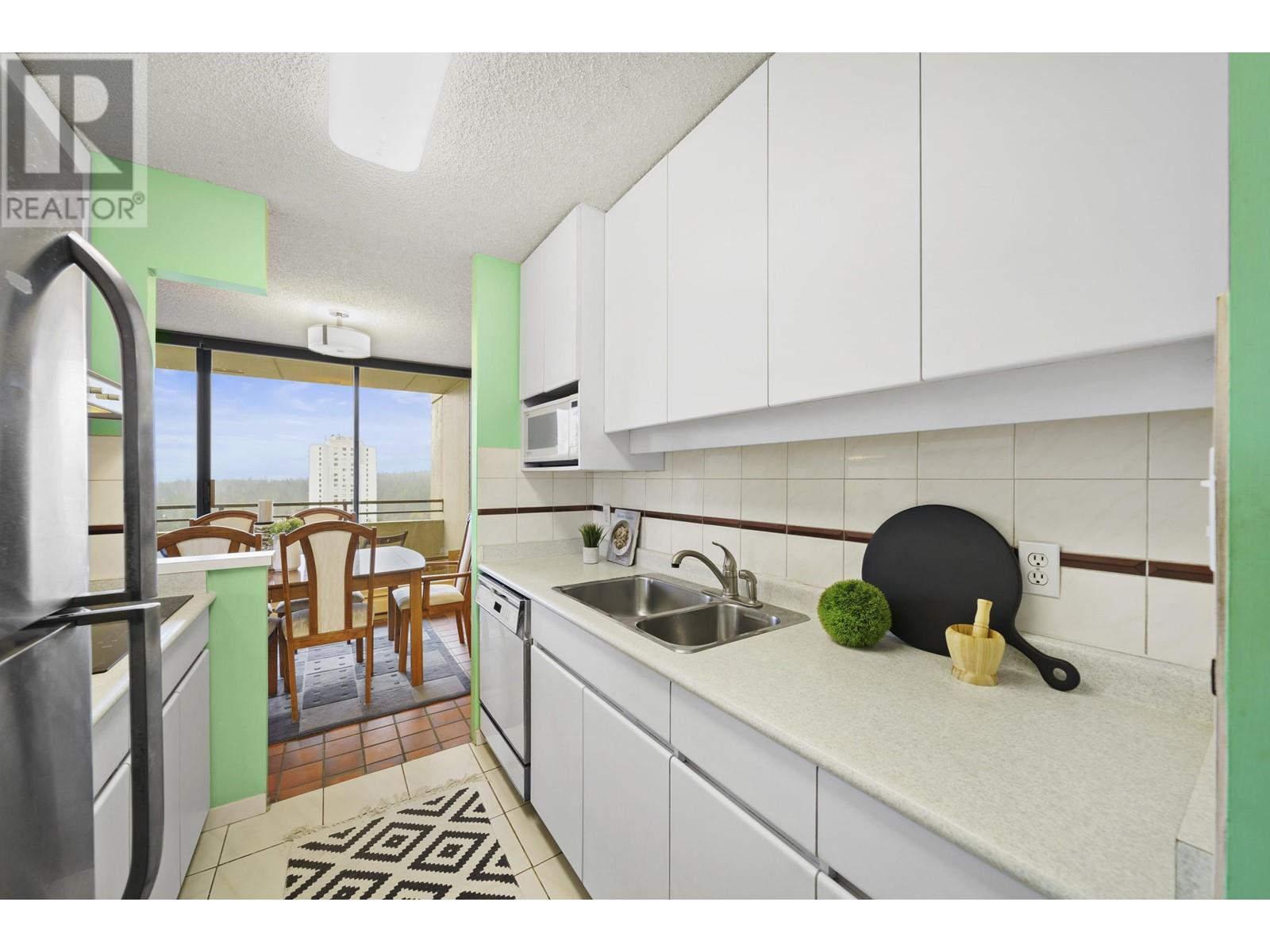 2004 1816 Haro Street, Vancouver, British Columbia  V6G 2Y7 - Photo 11 - R2988321