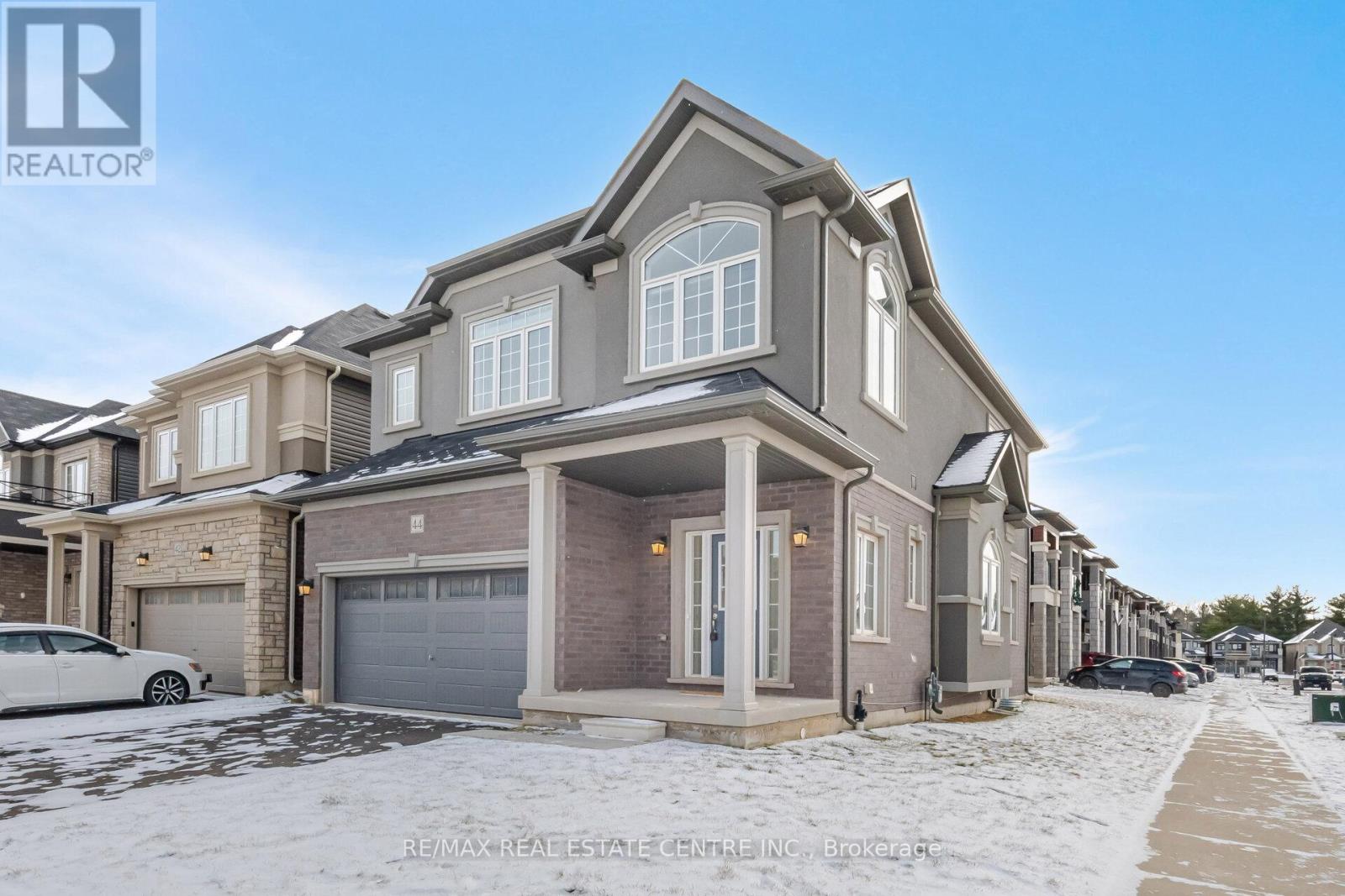 44 MACKLIN STREET, Brantford, Ontario