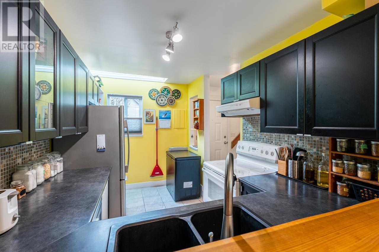 41 2736 Atlin Place, Coquitlam, British Columbia  V3C 5T4 - Photo 11 - R2988338