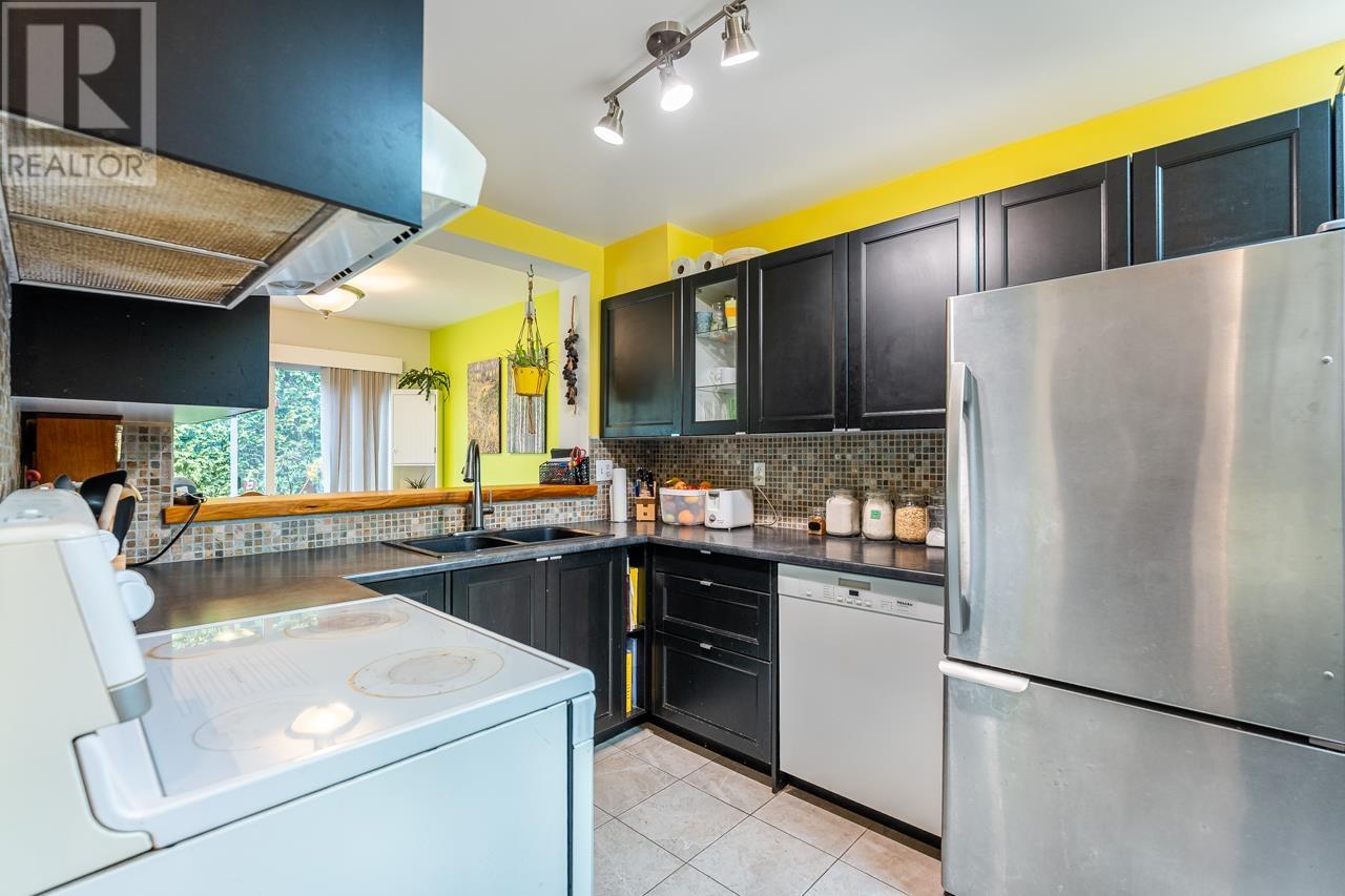 41 2736 Atlin Place, Coquitlam, British Columbia  V3C 5T4 - Photo 7 - R2988338