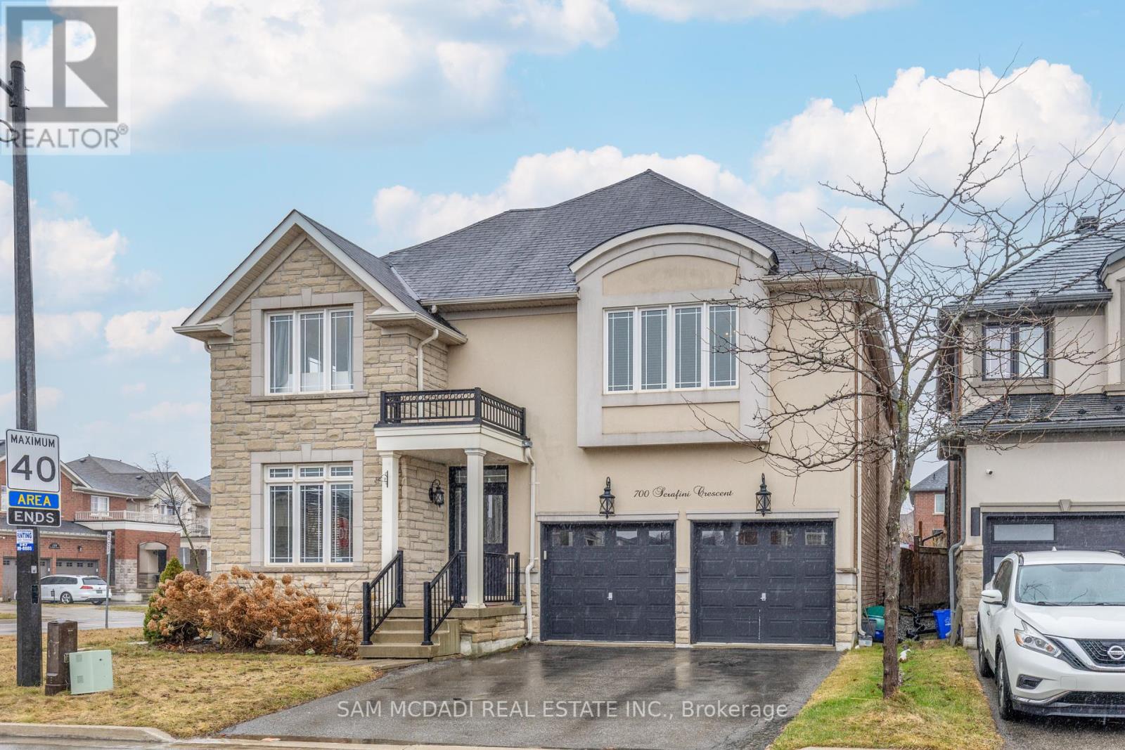 Property at 700 SERAFINI CRESCENT image 2