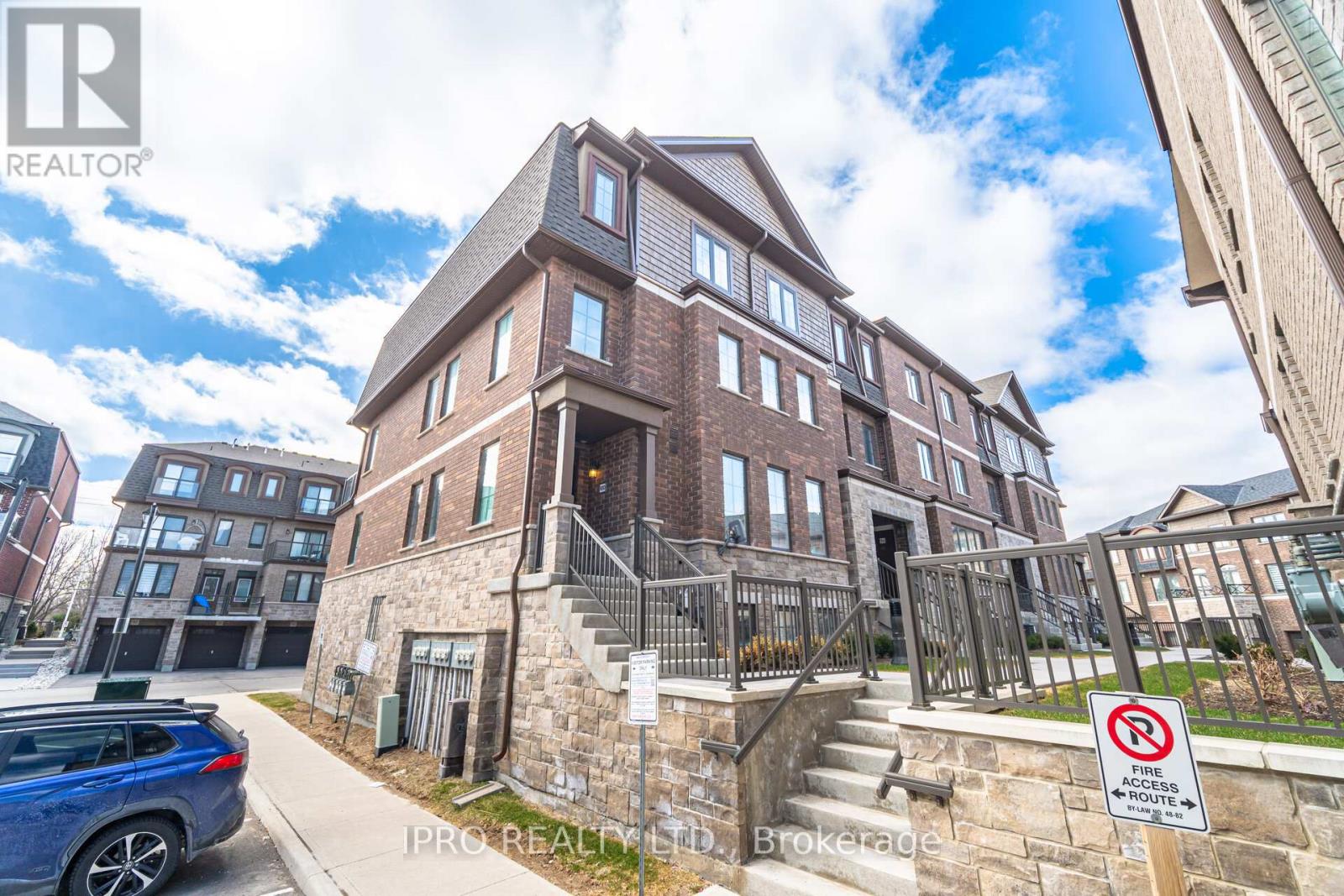 Property at 100 - 445 ONTARIO STREET S image 3