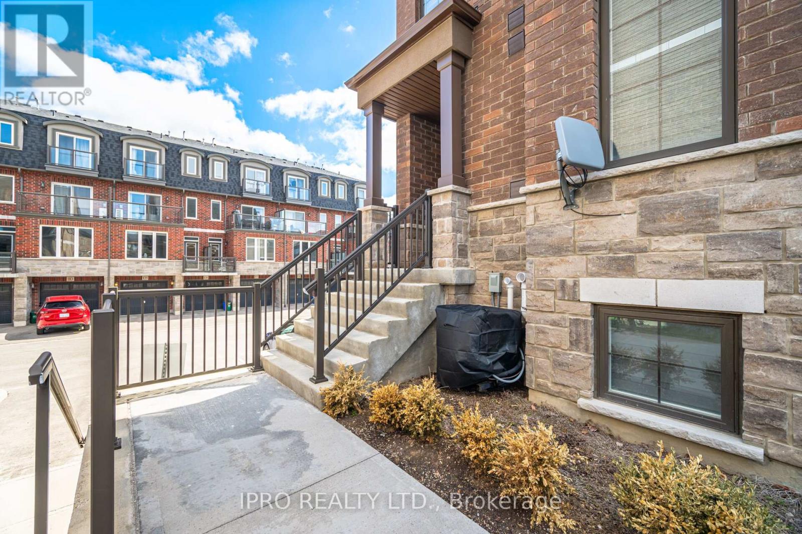 Property at 100 - 445 ONTARIO STREET S image 4
