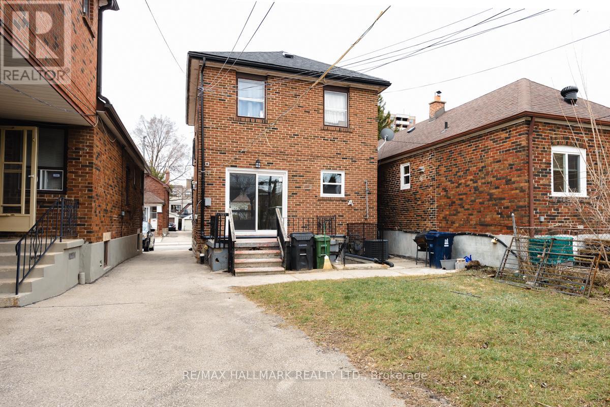 Main - 196 Livingstone Avenue, Toronto, Ontario  M6E 2M2 - Photo 16 - W12072276