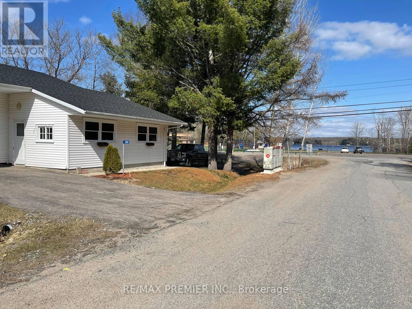 Property at 100 READMAN STREET image 2