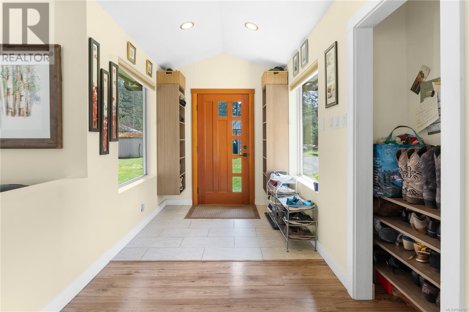 Property at 618 South Rd image 4