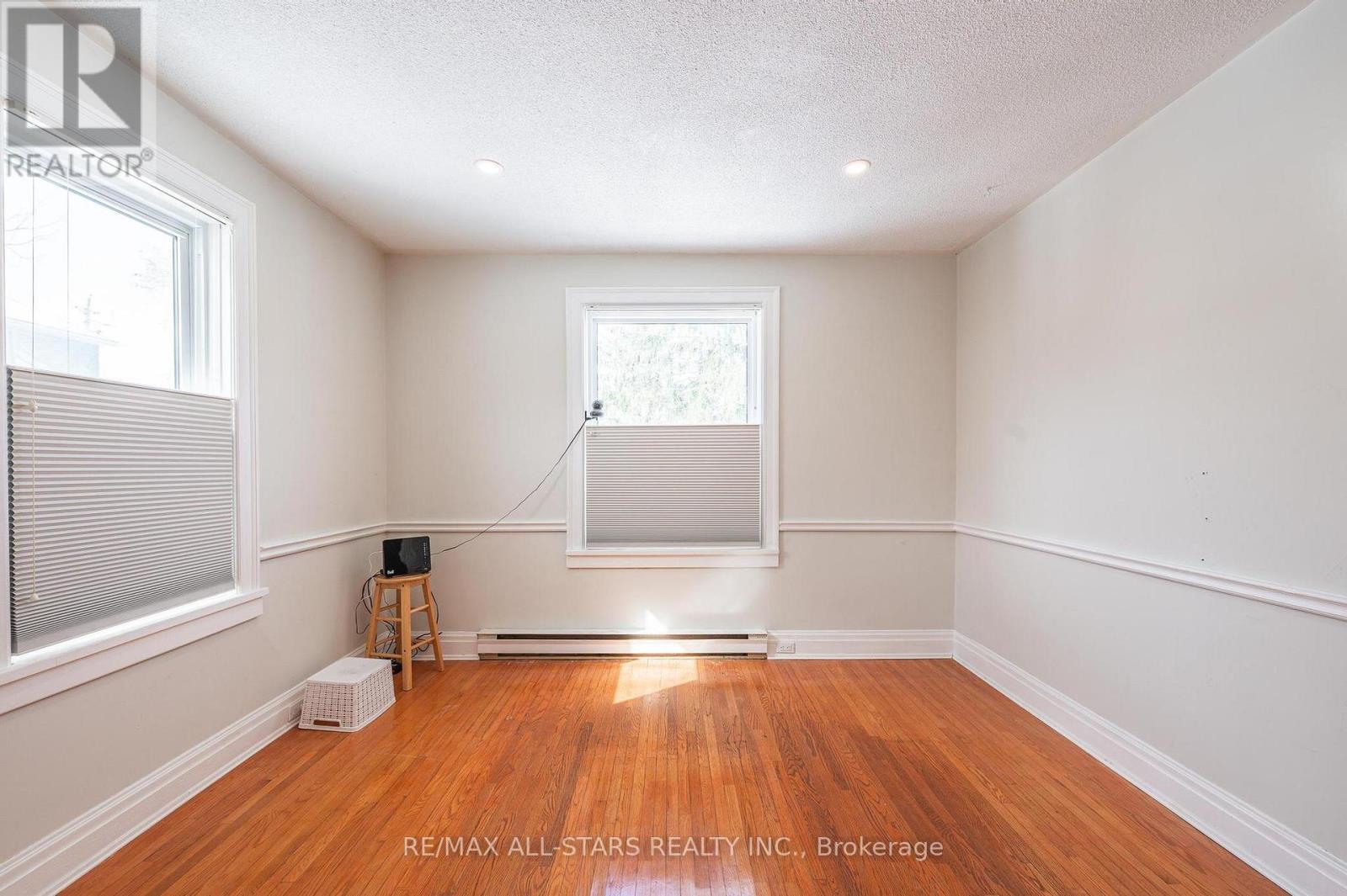 Property at 22 SHERWOOD STREET image 5