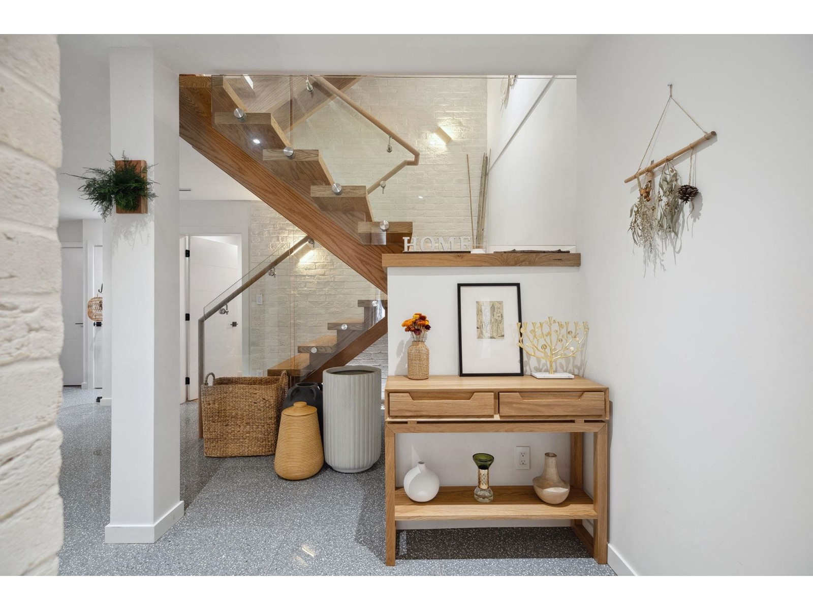 Property at 828 STEVENS STREET image 3